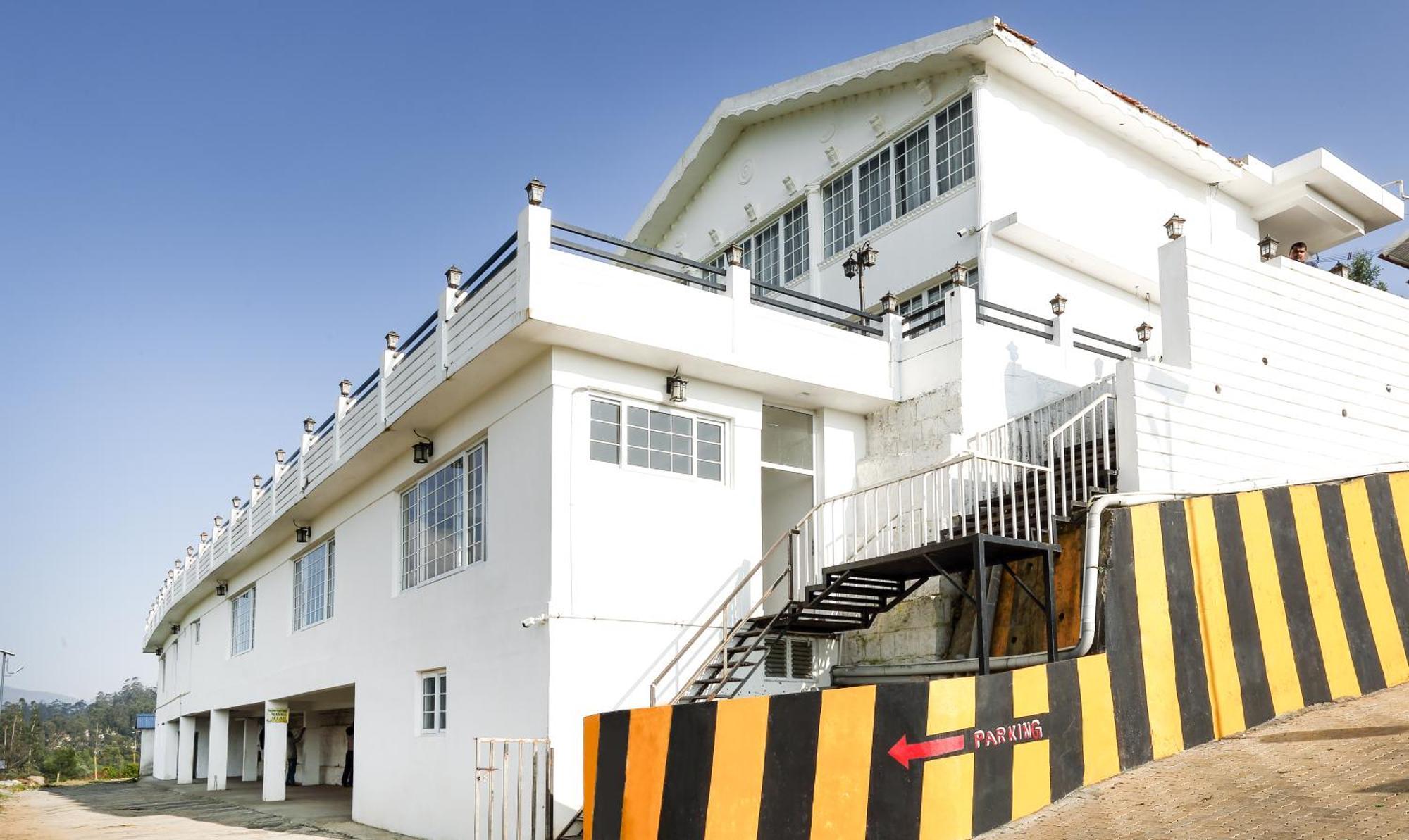 Treebo Skydale Inn & Suites With Mountain View Ooty Esterno foto