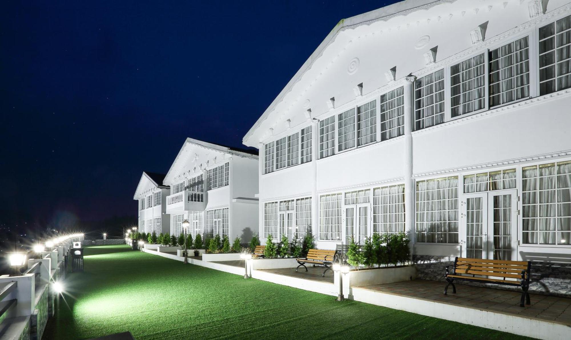 Treebo Skydale Inn & Suites With Mountain View Ooty Esterno foto