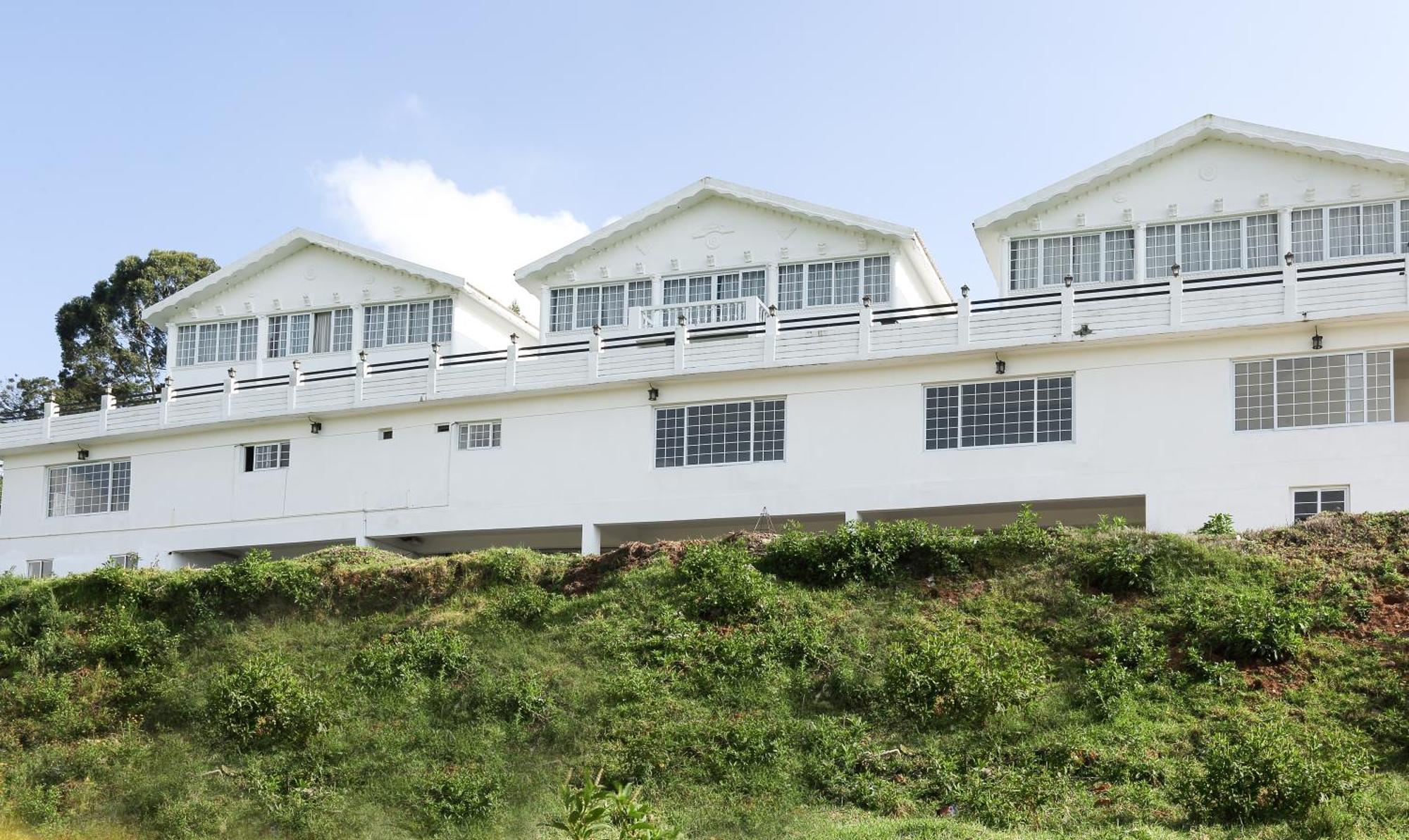 Treebo Skydale Inn & Suites With Mountain View Ooty Esterno foto