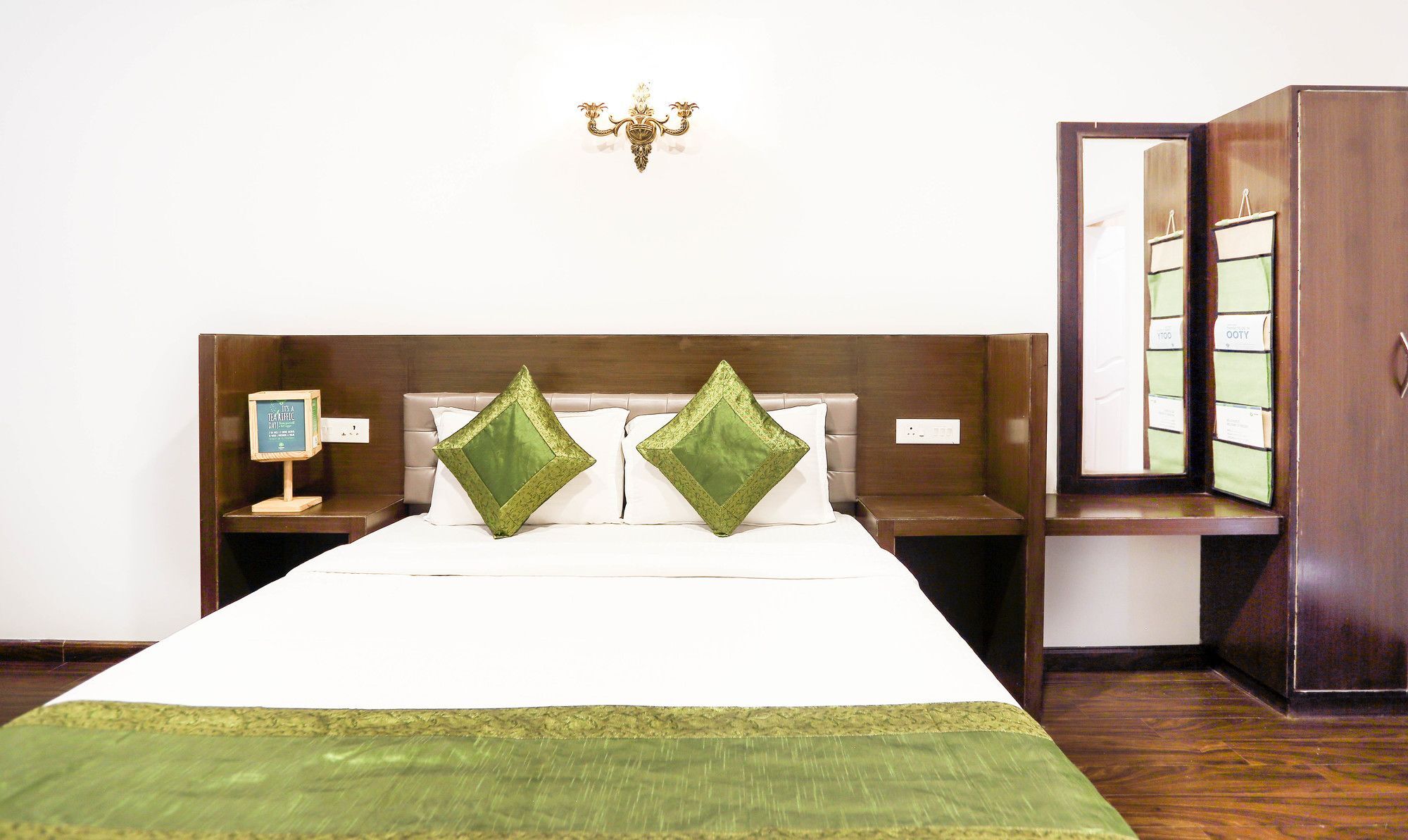 Treebo Skydale Inn & Suites With Mountain View Ooty Esterno foto
